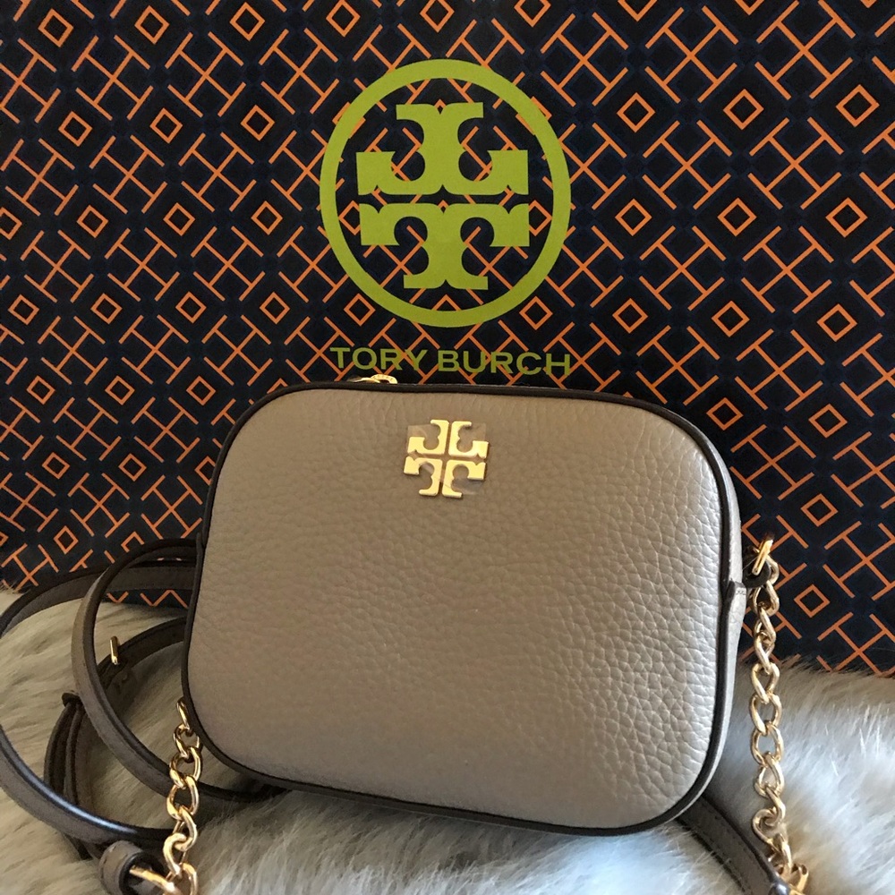 ▫️NEW▫️ Tory Burch Logo Round Cross body Bag Gray - Picture 1 of 4